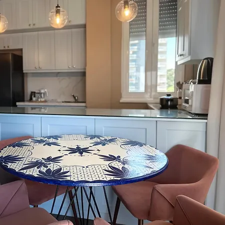 Deluxe Family- Elegant Apartment * Durrës