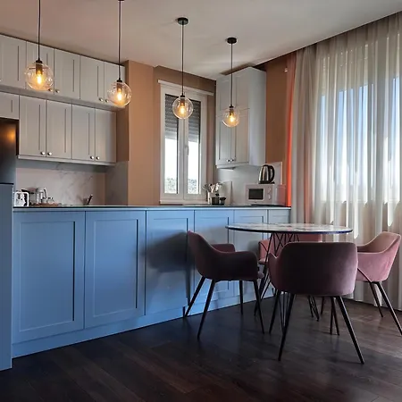 Lägenhet Deluxe Family- Elegant Apartment