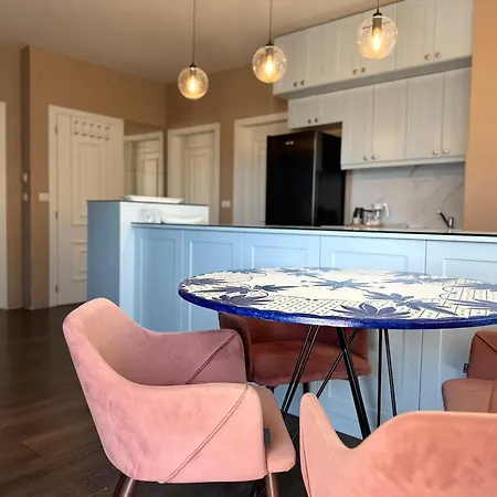 Deluxe Family- Elegant Apartment * Durrës