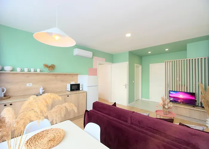 Deluxe Family- Elegant Apartment