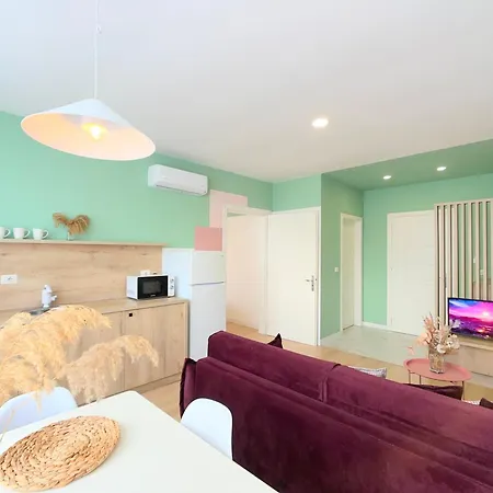 Deluxe Family- Elegant Apartment
