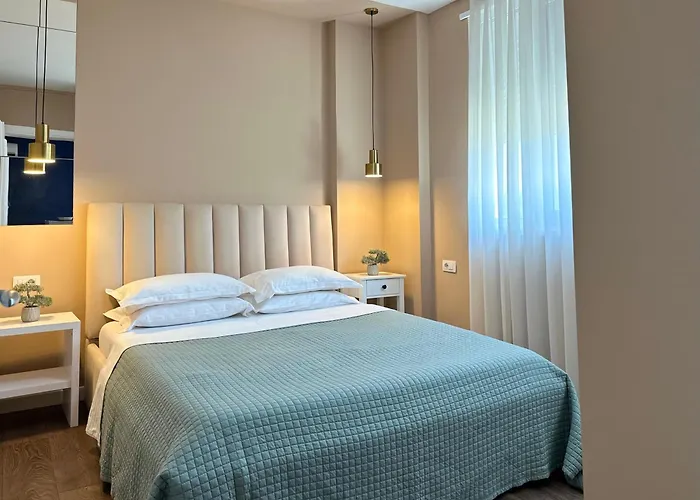 Deluxe Family- Elegant Apartment